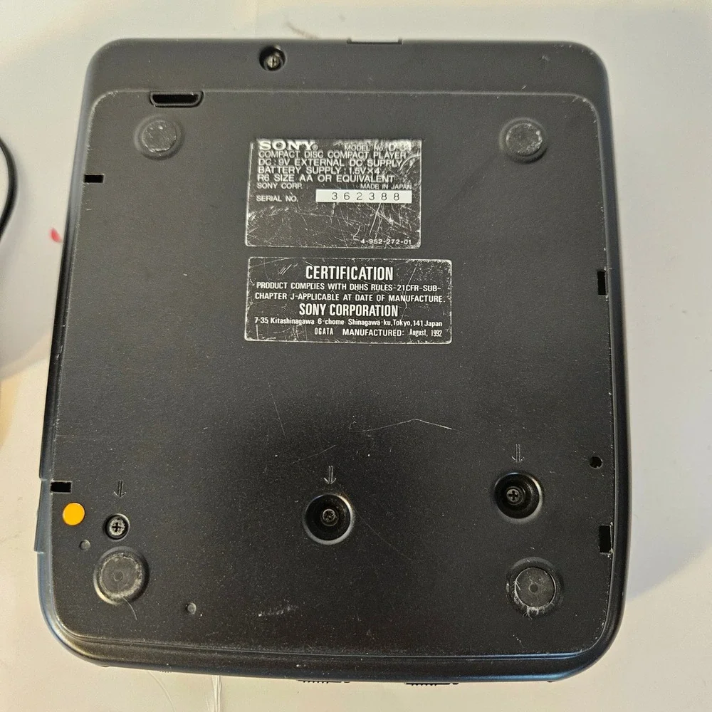 Sony Discman D-34 Portable CD Player Mega Bass 1992 & AC Adapter for PARTS